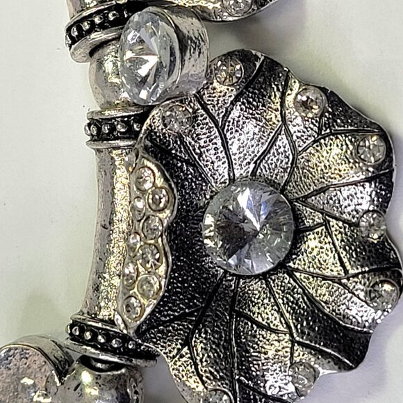 Antique Style Flower Sculpture Choker Bib Necklace STATEMENT BIB Necklace - Picture 6 of 13